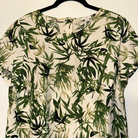 J. Jill Womens Linen Blend Button Back Tee Green Beige Tropical Palm Small EUC - Picture 3 of 11